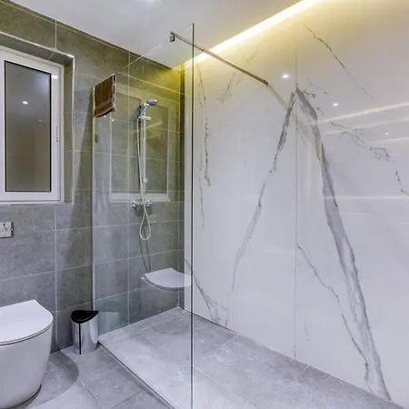 Tastefully Designed 3br In With Wifi By 360 Estates * Gzira