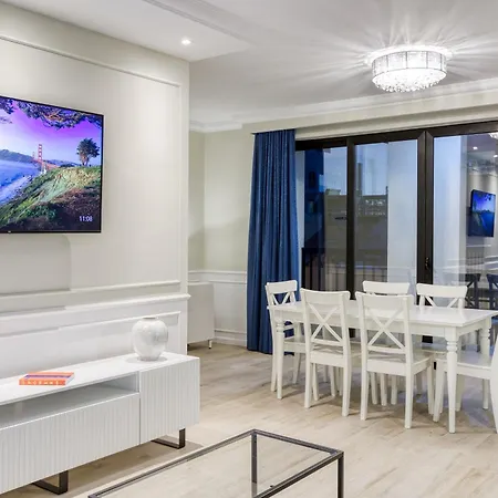 Tastefully Designed 3br In With Wifi By 360 Estates *