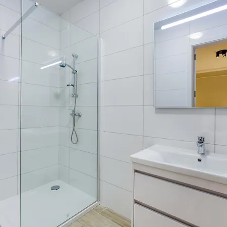 Apartment Tastefully Designed 3br In With Wifi By 360 Estates