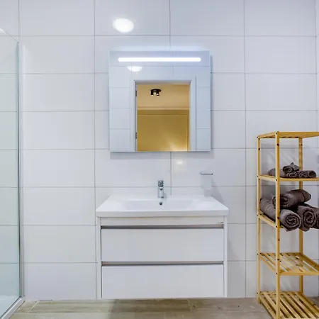 Tastefully Designed 3br In With Wifi By 360 Estates Apartment *