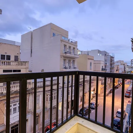 Tastefully Designed 3br In With Wifi By 360 Estates Gzira