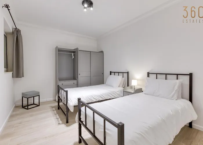 Tastefully Designed 3br In With Wifi By 360 Estates Gzira